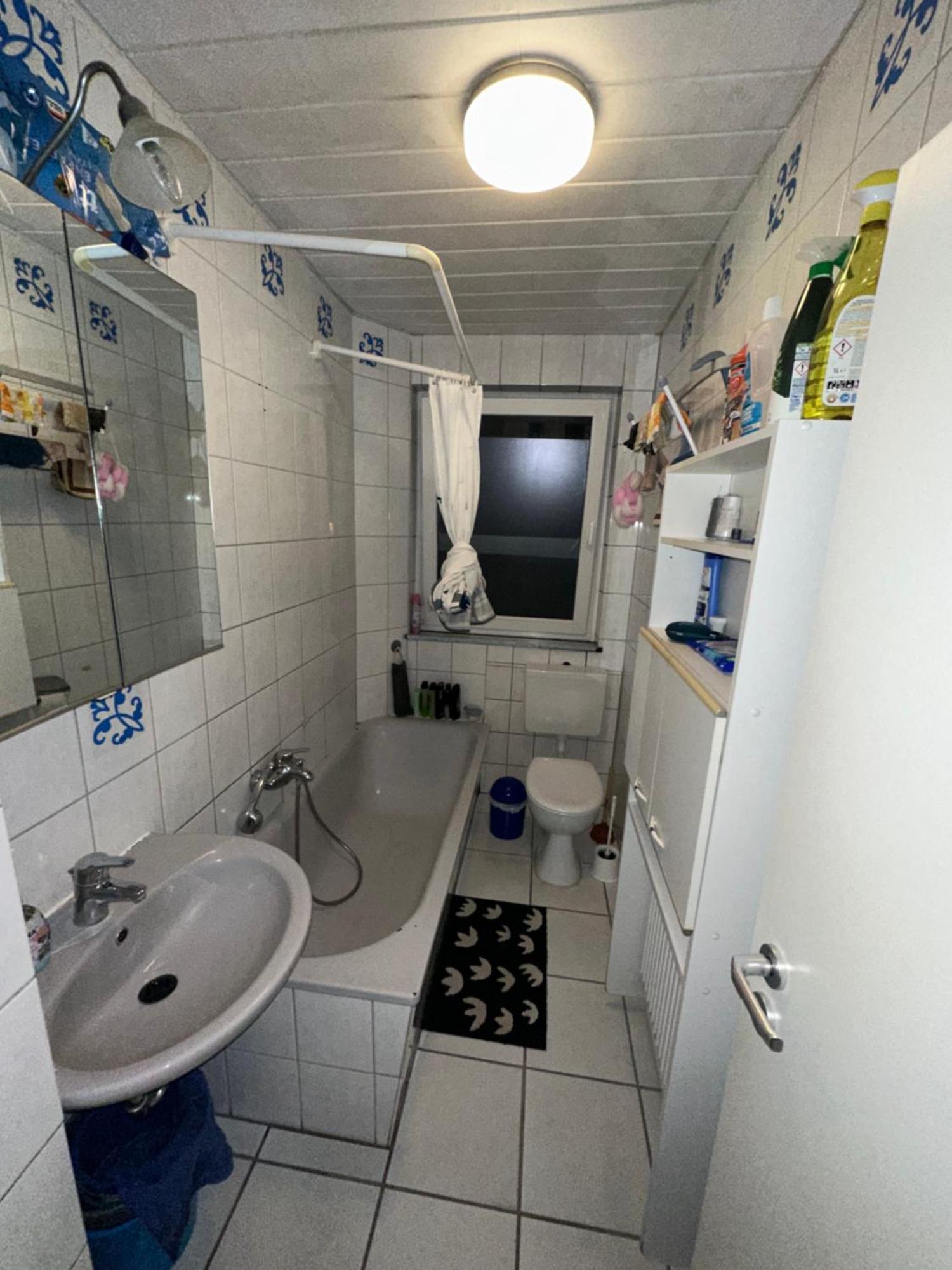 Schoenes Zimmer In Bahnhofsnaehe In Einer Wohnung Mit Grosser Terrasse Gießen Buitenkant foto