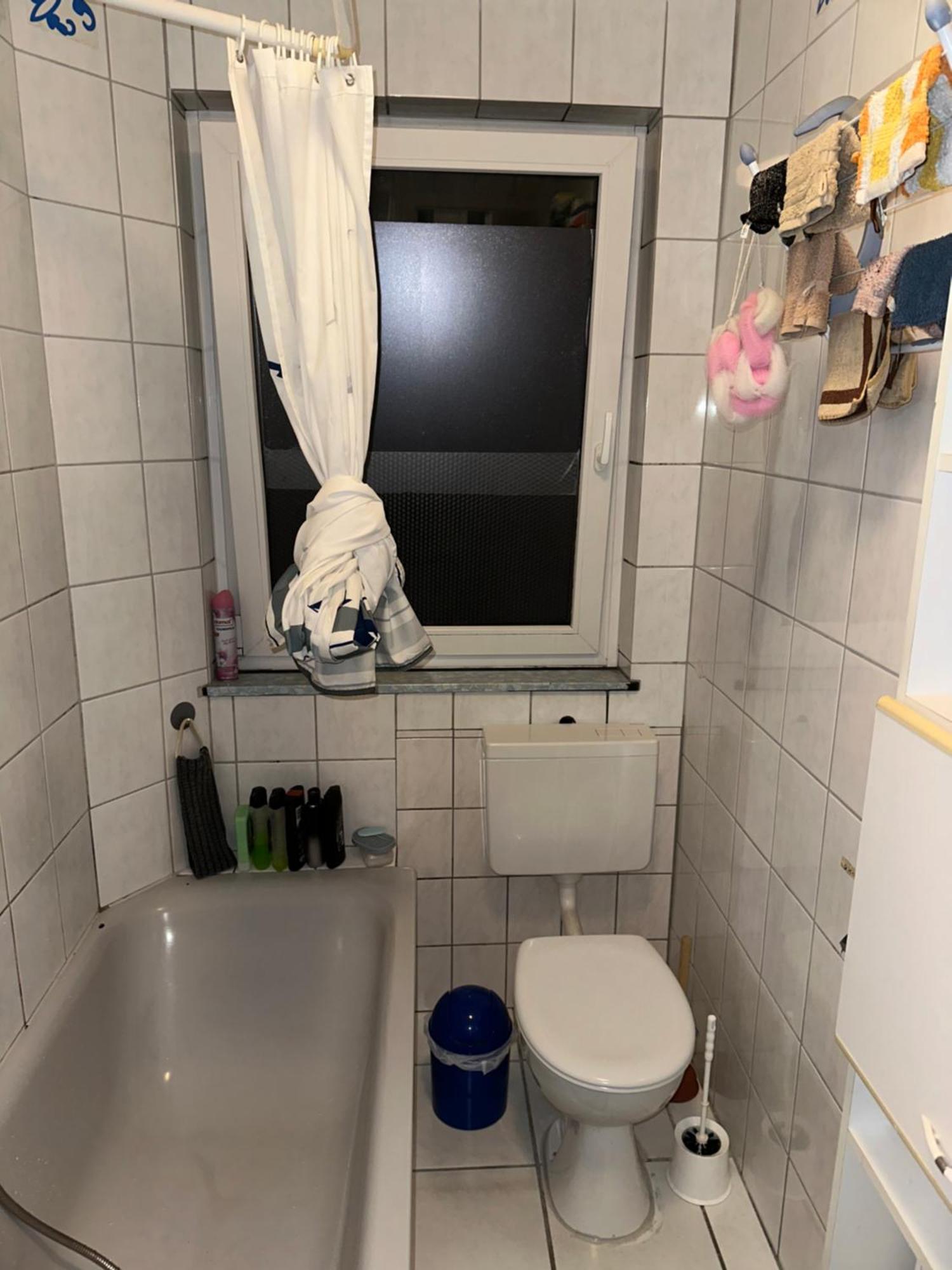 Schoenes Zimmer In Bahnhofsnaehe In Einer Wohnung Mit Grosser Terrasse Gießen Buitenkant foto