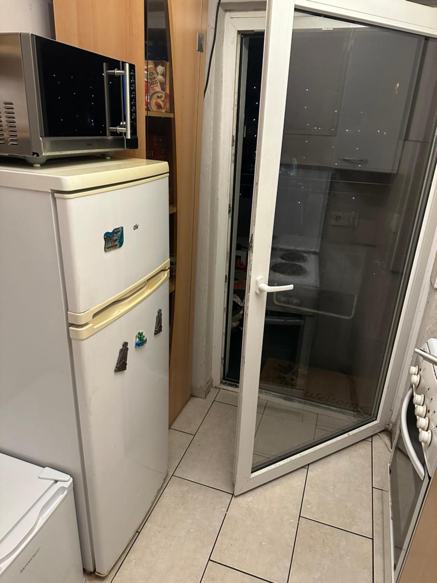 Schoenes Zimmer In Bahnhofsnaehe In Einer Wohnung Mit Grosser Terrasse Gießen Buitenkant foto