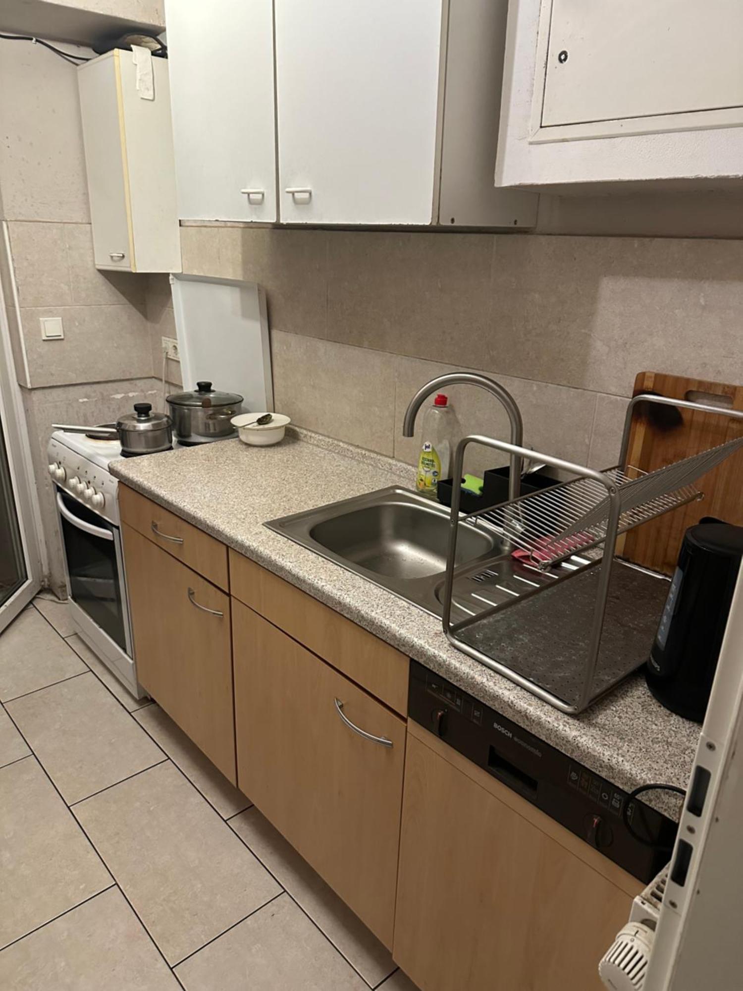 Schoenes Zimmer In Bahnhofsnaehe In Einer Wohnung Mit Grosser Terrasse Gießen Buitenkant foto