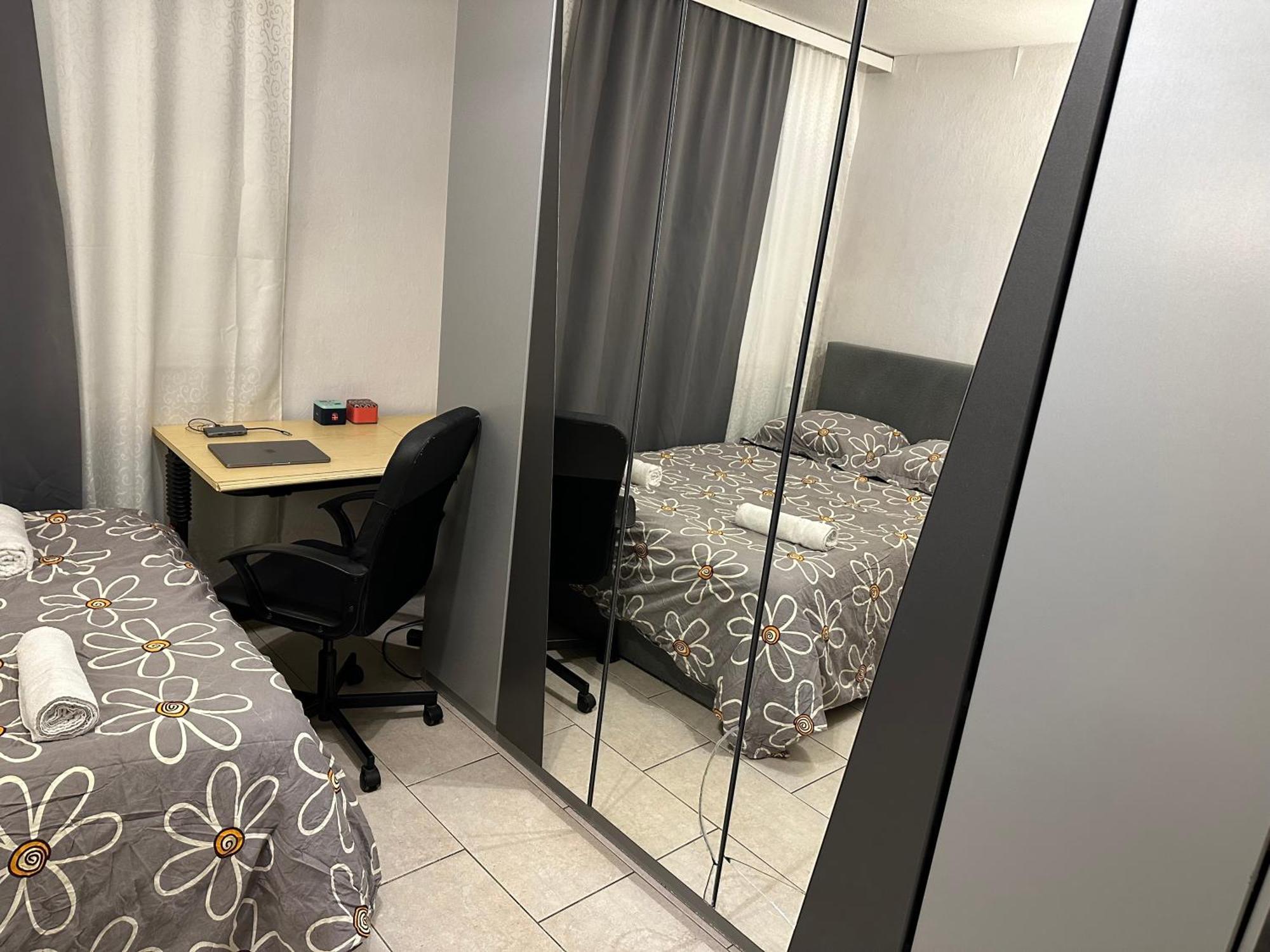 Schoenes Zimmer In Bahnhofsnaehe In Einer Wohnung Mit Grosser Terrasse Gießen Buitenkant foto
